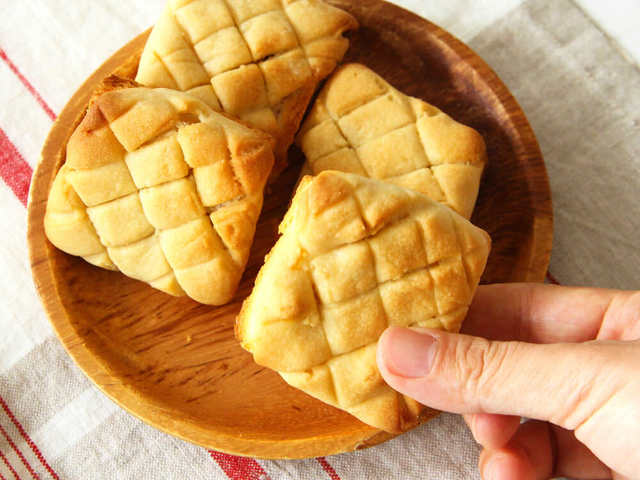 超簡単 食パンで作れる メロンパン が絶品 たった15分で作れる