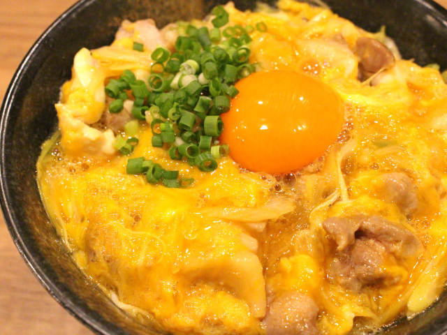 あの焼鳥の名店が 親子丼 専門店をオープン 鶏と卵にトコトンこだわる特上 親子丼 がウマすぎた Dressing ドレッシング