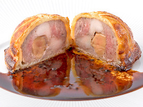美食家たちが愛してやまない絶品「パイ包み焼き」は絶対食べたい! 東京フレンチ屈指の名店『モノリス』