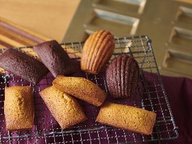 焼きたて熱々を食べたい!洋菓子のプロがオススメする、表面カリッと中はふっくらの「フィナンシェ」レシピ