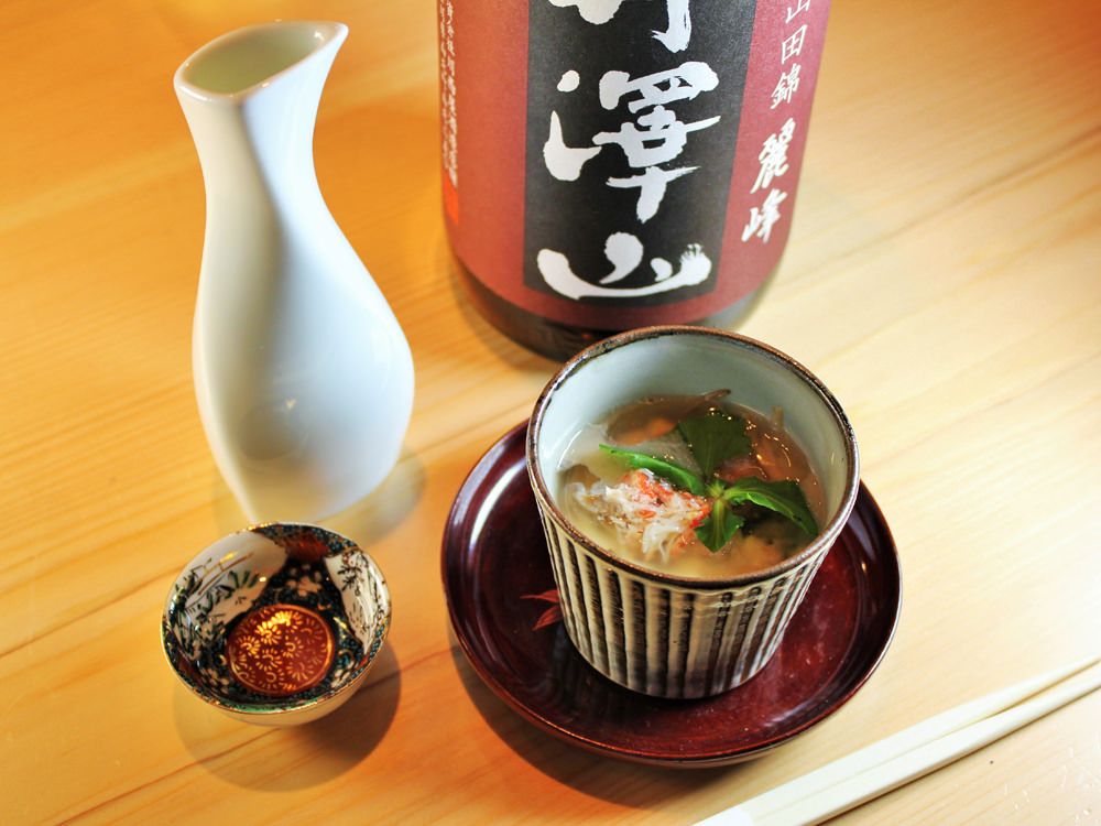 “だし”から始まるおまかせ料理は感動もの! 荒木町の夜を満喫する、和食と日本酒の店『きんつぎ』