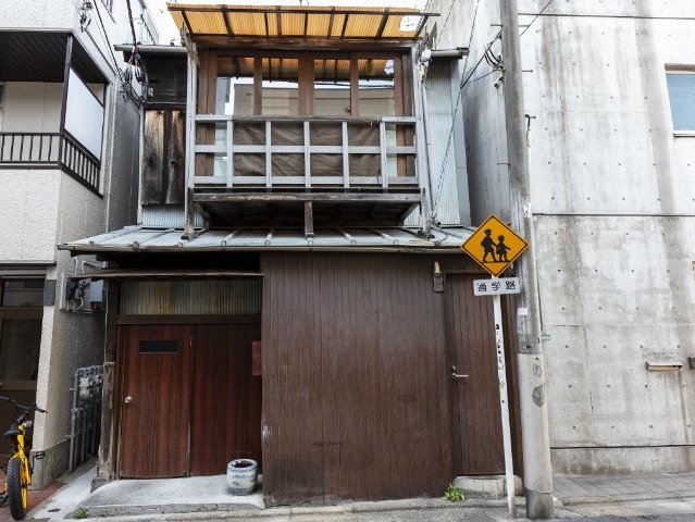 牛すきonうにが絶品 この古い家屋は看板なき魅惑の隠れ家だった くずし割烹 おにかい 中目黒 Dressing ドレッシング