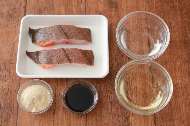 魚の煮付けの黄金比レシピを教えます 魚の種類によって調味料を変えるべし Dressing ドレッシング