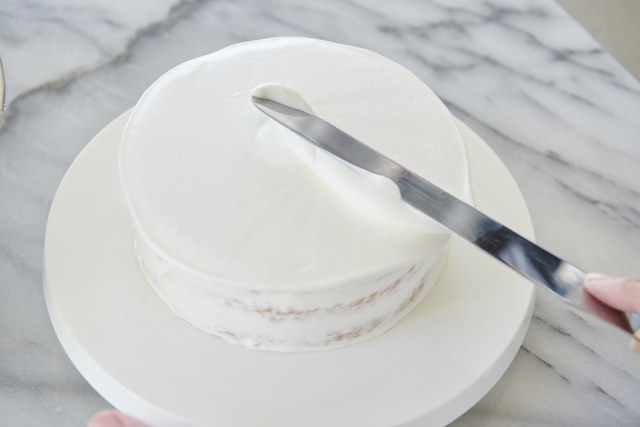 意外と簡単 生クリームの塗り方 デコレーション術を洋菓子研究家が伝授 イチゴのショートケーキ Dressing ドレッシング