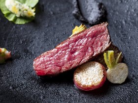 肉の火入れに魅せられる!ひと口で全身が震えるほどの肉料理が愉しめる大人の店が東麻布にオープン