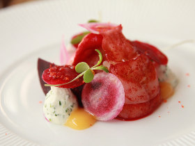 フランス国家最優秀職人章シェフに師事したオトコが魅せる、驚きと感動の「新フレンチ」