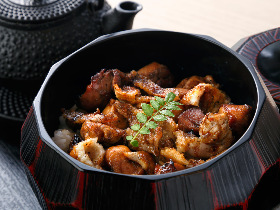 絶品「鶏まぶし」が銀座ランチの新定番に!? 比内地鶏専門店『銀座かしわ』の限定ランチにリピ必至