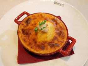 美食の街で再現! 本場のリヨン郷土料理が味わえるフレンチレストラン『ルグドゥノム・ブション・リヨネ』