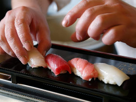 トロや親子丼の「発祥のお店」、どこだか知ってる? 貴重な元祖の味が食べられる、日本の老舗4軒