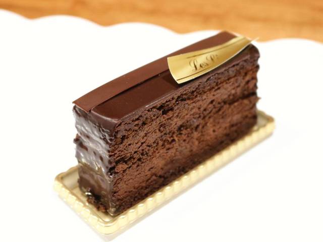 濃厚なのに軽い口溶け。西荻窪「パティスリーレリアン」の魅惑のチョコレートケーキの画像