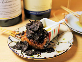 うまい焼鳥はワインがよく合う! 焼鳥の進化がとまらない、東京「新・焼鳥店」まとめ