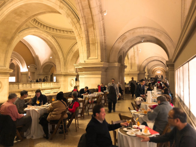 美術鑑賞と食を同空間で愉しめる メトロポリタン美術館 ダイニングルーム と バルコニーカフェ バー Dressing ドレッシング
