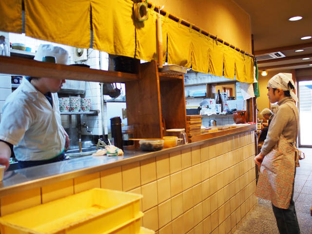 大阪にあった きつねうどん発祥の店 に見る 店には通わないとわからない だし の味 Dressing ドレッシング