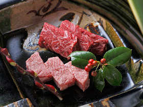 極上すぎる「日本焼肉」が悶絶級にうまい! 肉マイスターがイチオシする銀座『日本焼肉 はせ川』