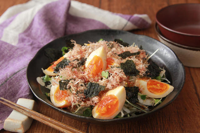 卵と春野菜で栄養満点！ たった10分で作れる簡単サラダレシピ３選の画像