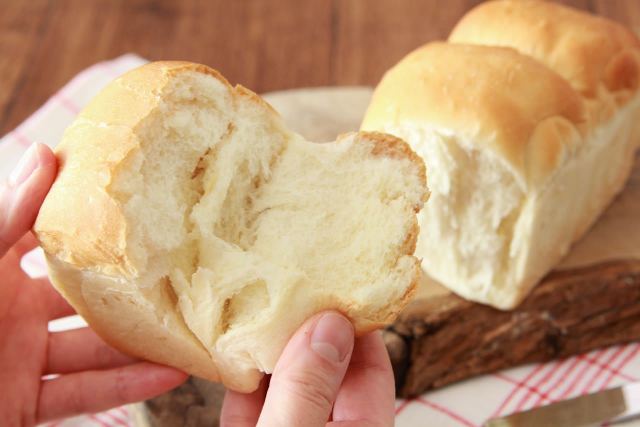 生クリーム入りで耳までふわっふわ パウンド型で簡単に作れる 生食パン の本格味レシピ Dressing ドレッシング