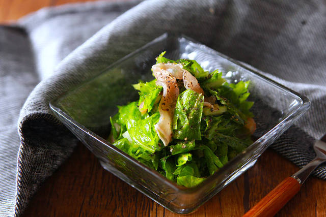 これは簡単！ 5分で作れる即席前菜「セロリの葉と生ハムのサラダ」