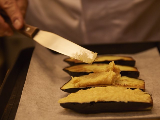 日本料理「懐石小室」小室氏が伝授！なすの味噌田楽の基本レシピの画像