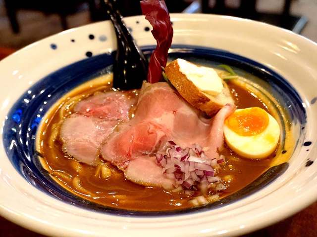 フレンチ・イタリアンの技が光る！ラーメンマニアも注目の都内のらーめん店3選の画像