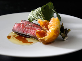 1日1組限定のフレンチが15,000円で味わえる!名シェフが手がけるフランス料理店『アピス』【三田】