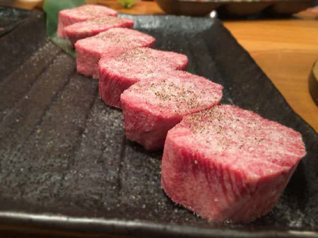 肉のスペシャリストが推薦 極上の厚切り牛タンが食べられる東京の焼肉店まとめ Dressing ドレッシング
