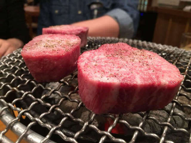 肉のスペシャリストが推薦 極上の厚切り牛タンが食べられる東京の焼肉店まとめ Dressing ドレッシング
