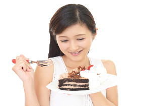 男女差がこんなにも!? 梅雨どきの気分をアゲる、食べたいグルメ、行きたいレジャー ランキング