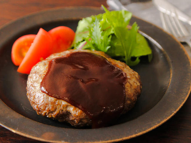 肉々しくてうまみたっぷり！ 自家製ひき肉で作る「絶品ハンバーグ」のレシピ
