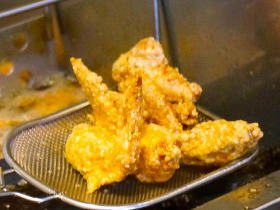 大分・宇佐の名物、宇佐唐揚げ~旨すぎるネギとエロすぎる里芋