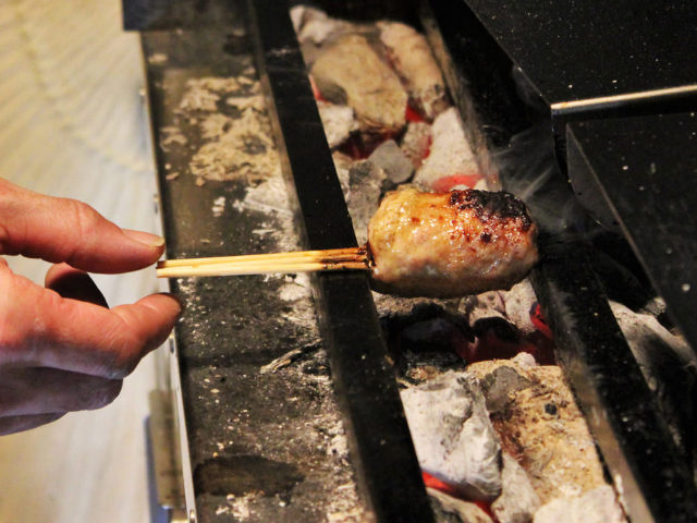 香り豊かなトリュフがたっぷり 名物 フォアグラ棒つくね は絶対食べたい 新スタイル焼鳥店 銀座 井 Dressing ドレッシング