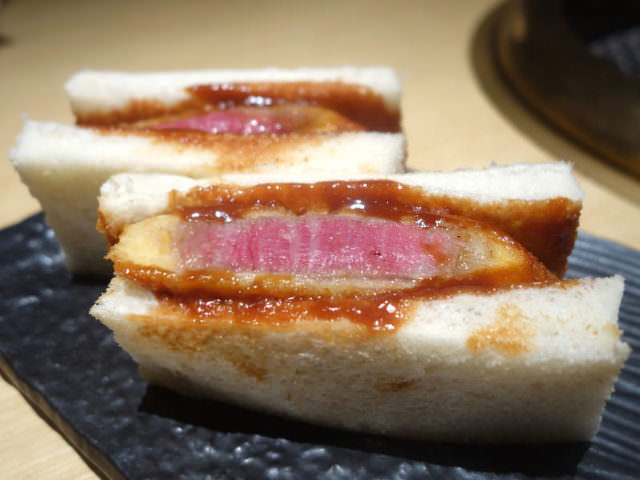 ザクじゅわ…！東京でスゴいカツサンドが食べられる店４選の画像