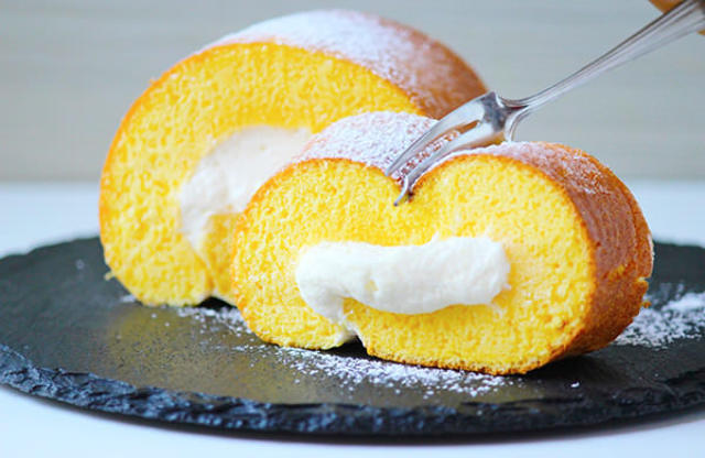 ふんわりもっちりの ロールケーキ はフライパンで作れる 基本の作り方とアレンジレシピまとめ Dressing ドレッシング
