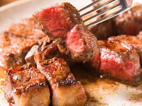 家のステーキが100倍おいしくなる！現役秘書が手土産に選ぶほどウマい、至極の「ちょい足し」調味料4選