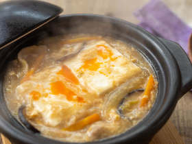 小さい鍋でぱぱっと作れる!身近な材料で旨みたっぷり、今すぐ試したい「鍋レシピ」5選