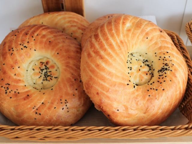 美しき中央アジアのパン ノン が日本で売り切れ続き 春日部 シルクロード ベーカリー シェル Dressing ドレッシング