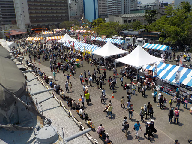 カレーまみれの2日間 日本最大級のカレーイベント よこすかカレーフェス が本日より開催 Dressing ドレッシング