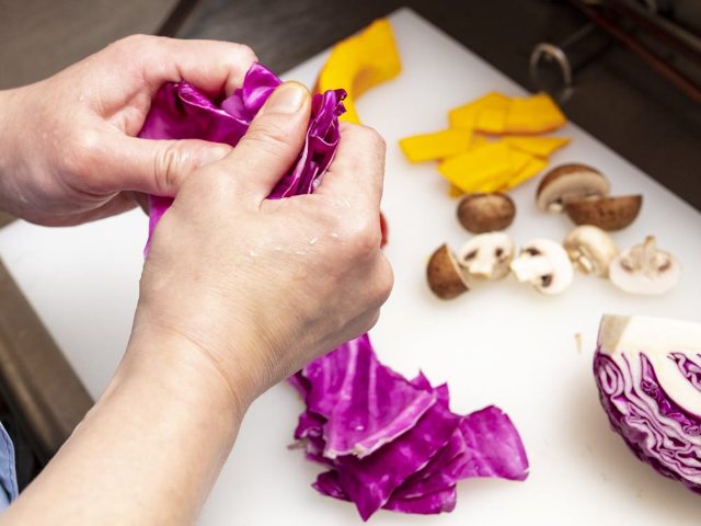 ＜食べる直前に、野菜の準備＞