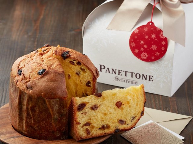 【1】クリスマスのイタリア伝統菓子「パネトーネ」は、限定ギフトBOXで登場