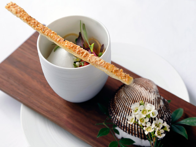 仕掛けが満載 ひらまつ グループが開いたイタリア料理店 アルジェントasami 銀座 Dressing ドレッシング