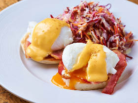 半熟とろ～り！専門店のプロが教える「エッグベネディクト」の失敗しない作り方