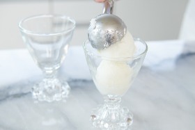 ・アイスクリームディッシャーがあればきれいに丸くくり抜ける。<br>・ふわふわでやわらかいので、大きめのスプーンでもきれいにすくえる。