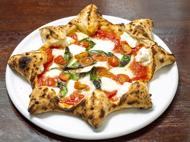 都立大学の大人気イタリアンでピザを喰らえ 超実力派が焼くピッツァが美味しい ソロノイ スルヌジェ Dressing ドレッシング