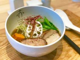 正統派の「醤油ラーメン」がうまい、上野・御徒町の『案山子』が注目される理由