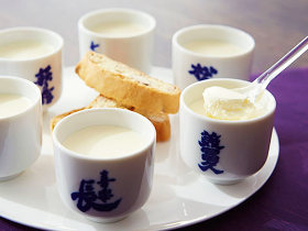 外国人にも喜ばれる! 日本らしさを感じられる「和の手土産」6選
