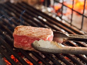 薪で焼く「土佐あかうし」が絶品すぎる! 神戸・北野坂沿いのお洒落なイタリアン『erre』