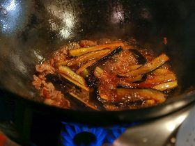 ・軽く20~30秒ほど、煮含める。