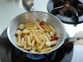 名店シェフ直伝。初心者でも手の出しやすい「ショートパスタ」のレシピの画像