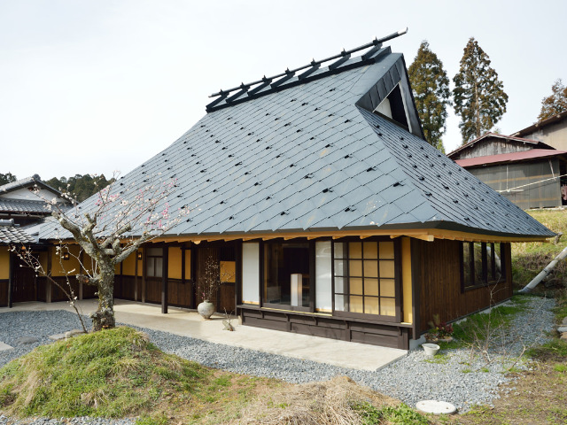 人里離れた山奥に予約が取れない話題店が 採れ立て 掘り立て もぎたての古民家 日本料理店 心根 Dressing ドレッシング